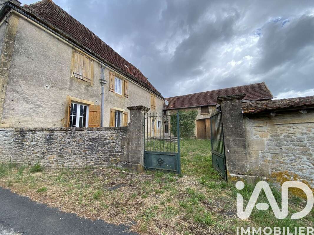 Maison 135 m² à La Chapelle-Aubareil  - photo 8