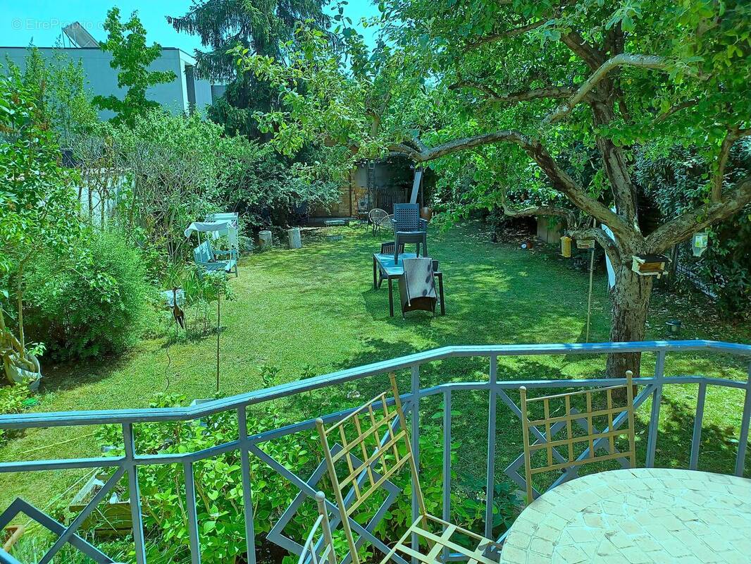 Photo 1 - Maison à LE VESINET