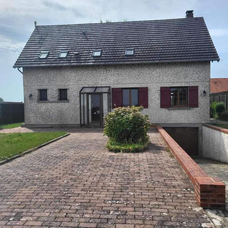 Maison 116 m² à Hacqueville  - photo 2