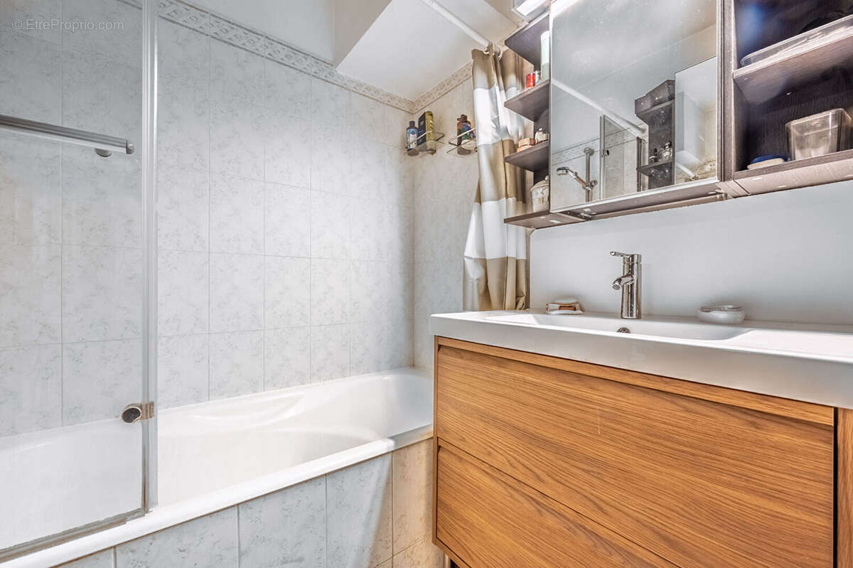 Appartement à ISSY-LES-MOULINEAUX