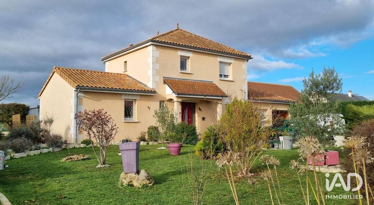 Photo 1 - Maison à NOYANT-DE-TOURAINE