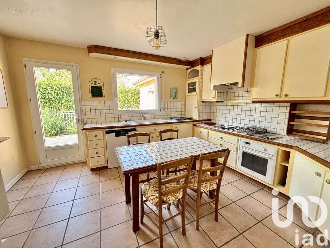 Photo 5 - Maison à SAINT-JULIEN-DU-SERRE