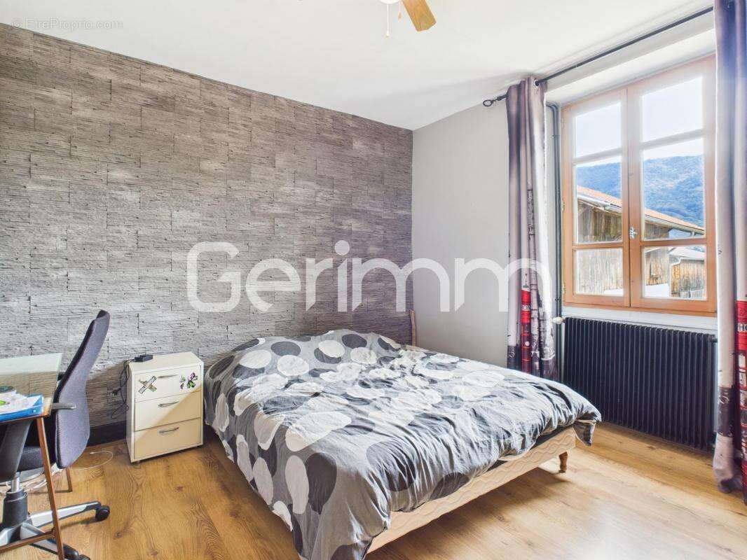 Maison à LA BUISSIERE