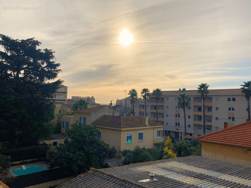 Appartement à HYERES
