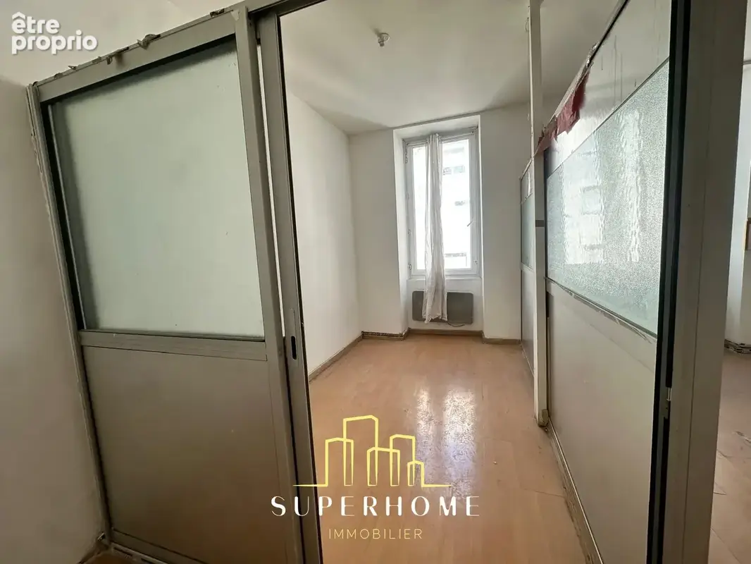 T2 rue guibal - immeuble renove - photo 2
