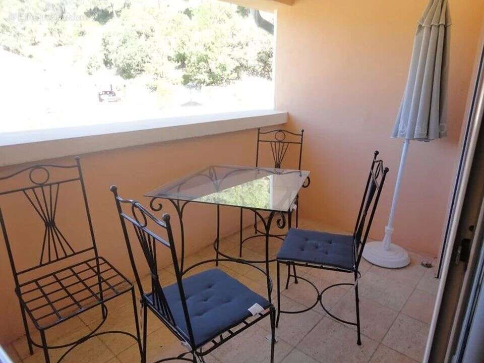 Appartement à GREOUX-LES-BAINS