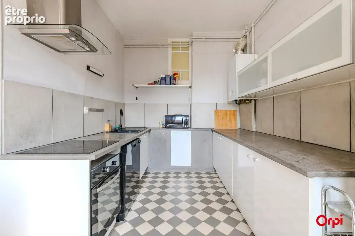 Appartement À Vendre T3 78m2 Hyper Centre de Reims - photo 4