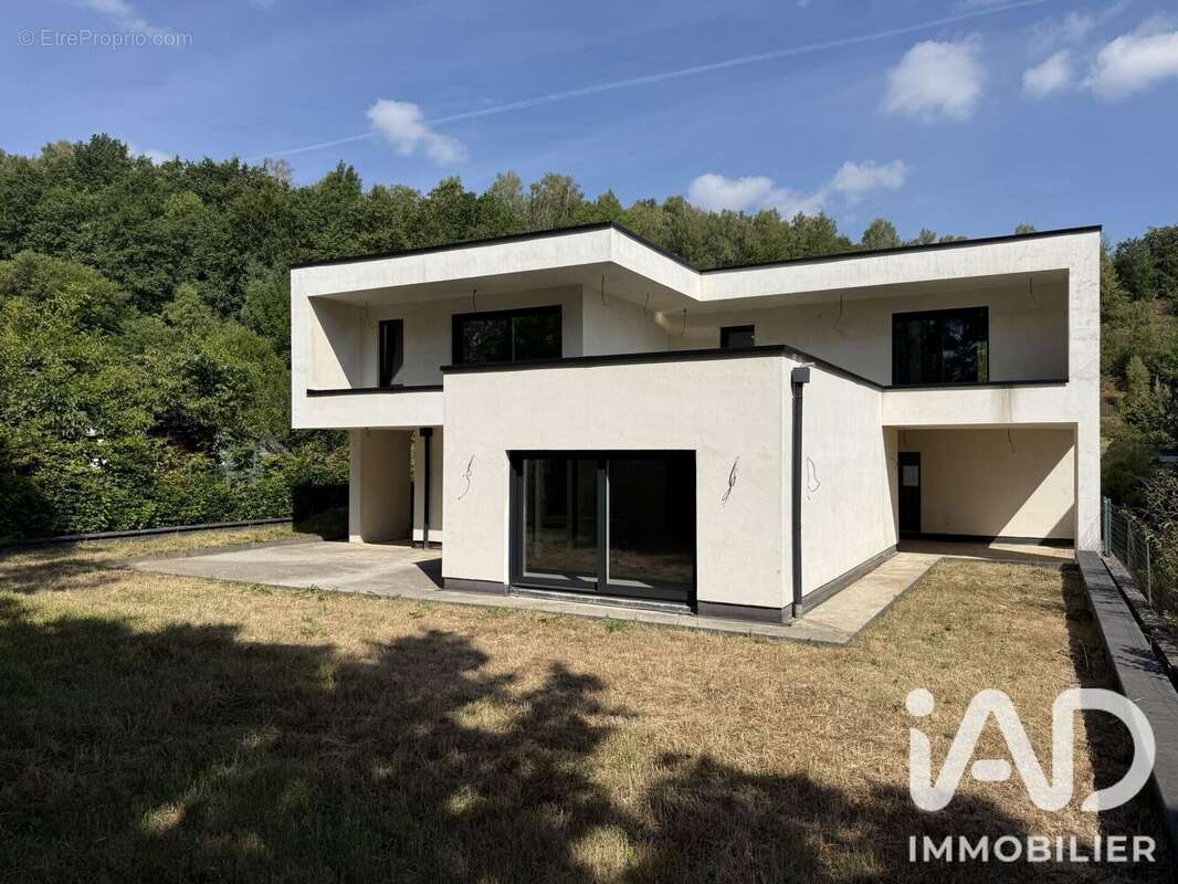 Maison 245 m² à Redange  - photo 3