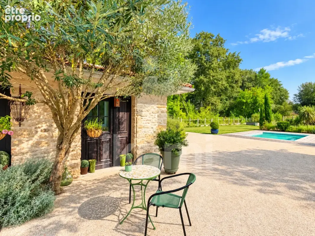 Superbe maison avec piscine, dépendances et fort potentiel d’agrandissement - photo 12