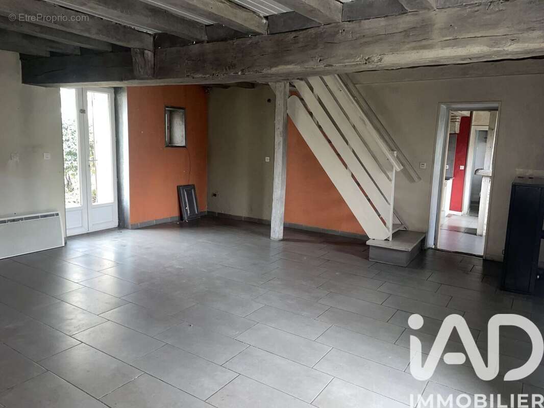 Maison 132 m² à Pouzy-Mesangy  - photo 3