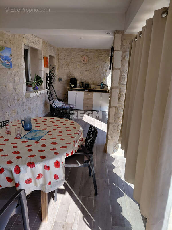 Maison à LA CHAPELLE-GRESIGNAC