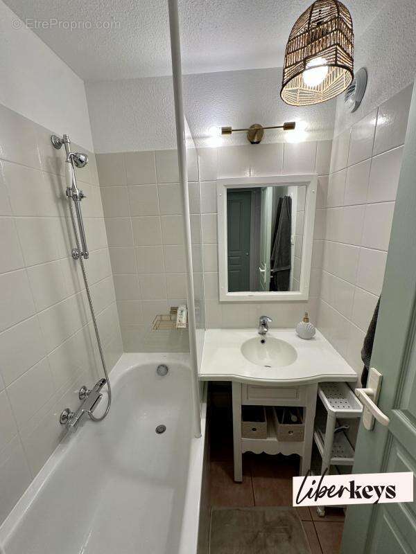 Appartement à ROQUEBRUNE-SUR-ARGENS
