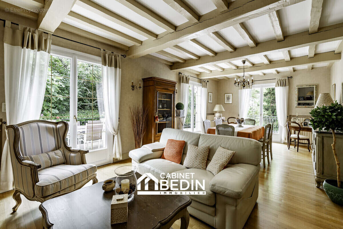 Maison 143 m² à Saint-Germain-De-La-Riviere  - photo 3