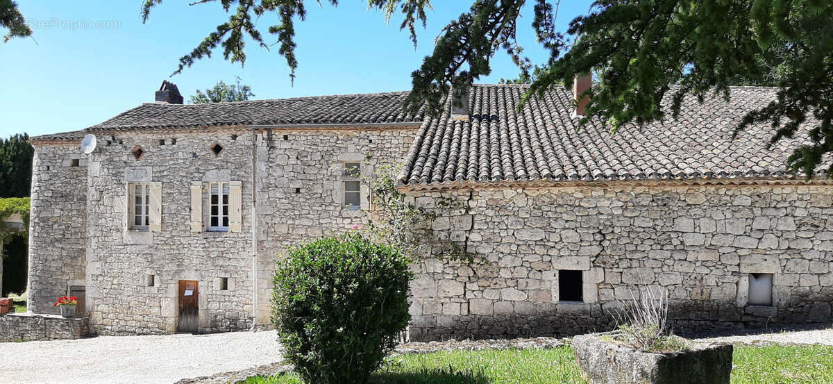 Maison à ROQUECOR