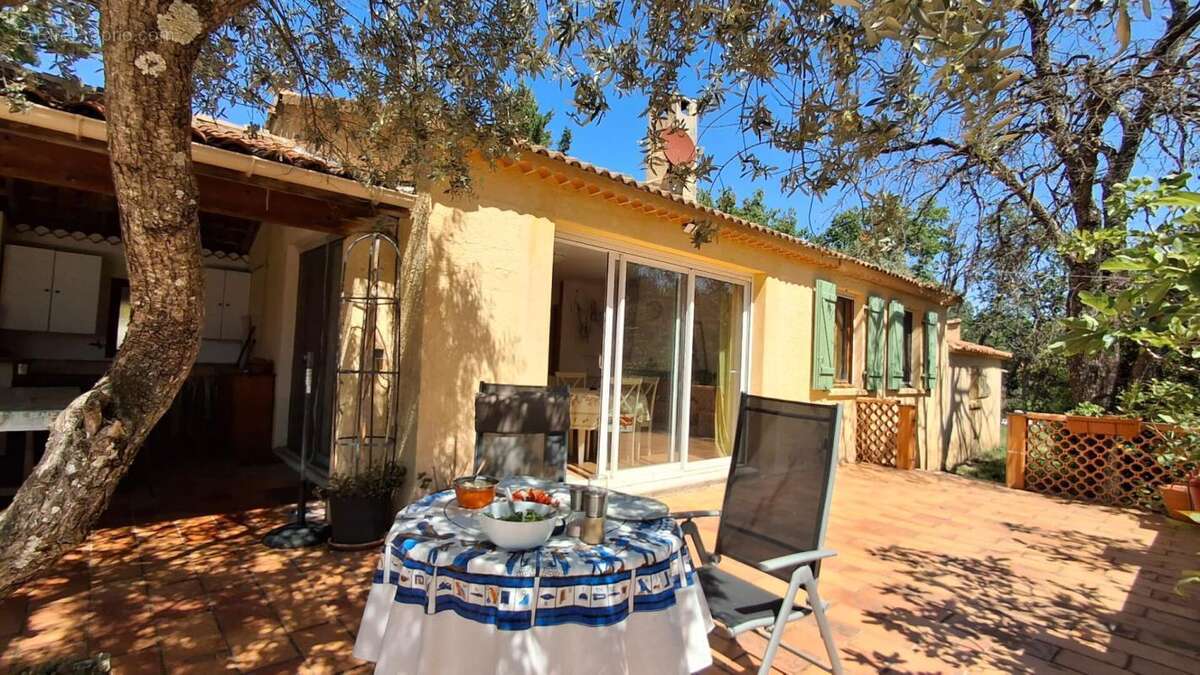 Seillons source d'argens villa t5 sur 1416 m² de terrain - photo 4