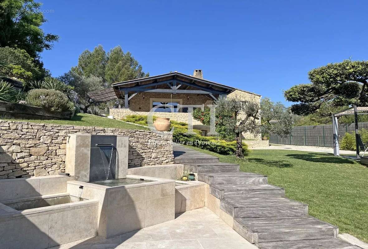Maison à VAISON-LA-ROMAINE