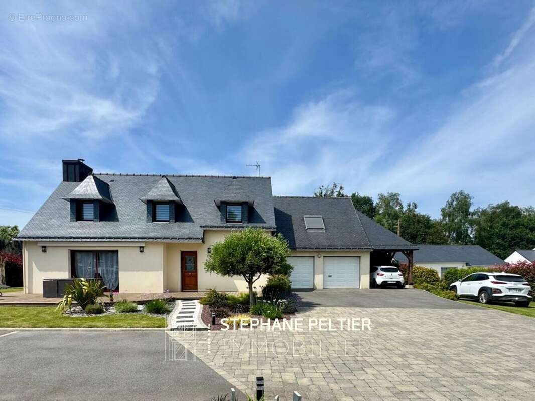 Maison à PLUMELEC