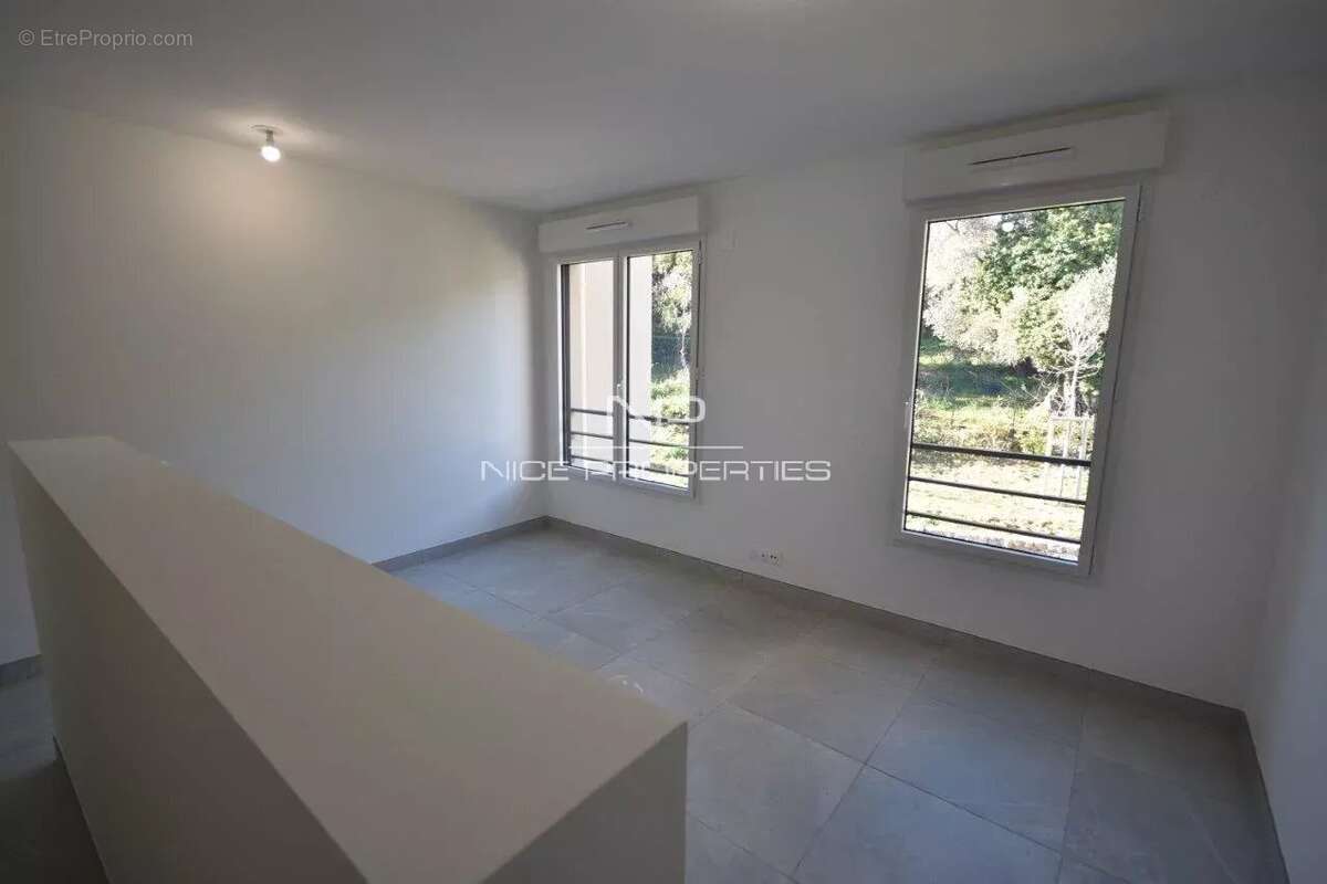 Appartement à MOUGINS