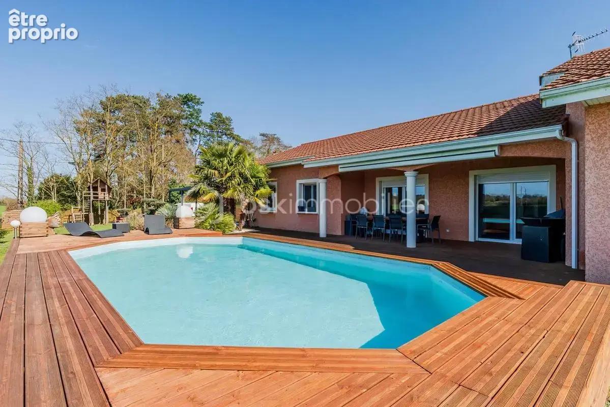 Rare maison plain pied double garage piscine spa et hammam - photo 3