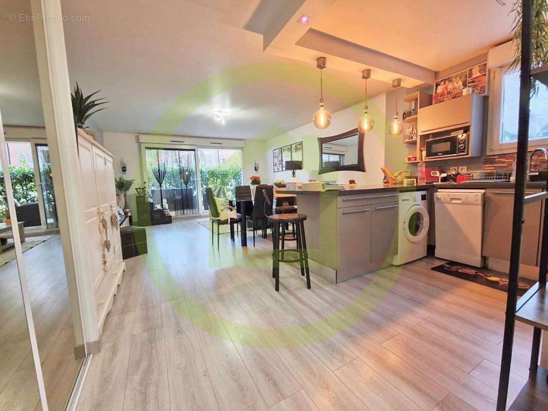 Appartement à OZOIR-LA-FERRIERE