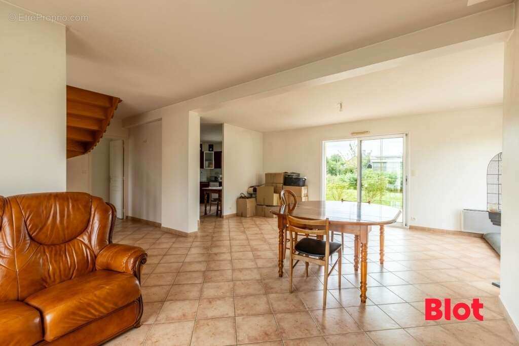Maison à MEDREAC