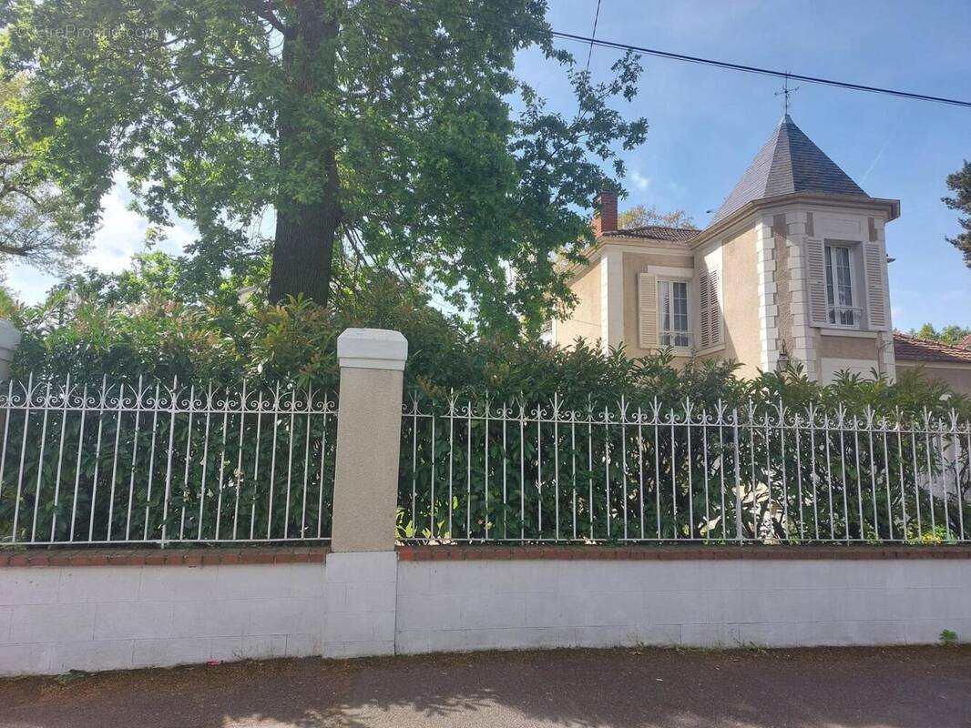 Photo 1 - Maison à BEAUCHAMP