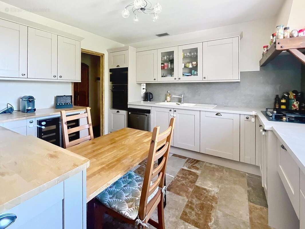 Photo 6 - Maison à SIMIANE-COLLONGUE