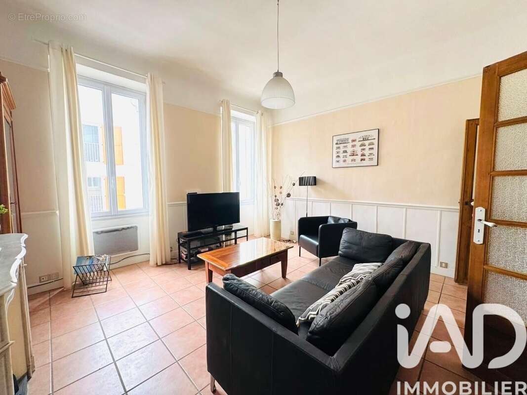 Appartement 100 m² à Marseille-6e  - photo 4