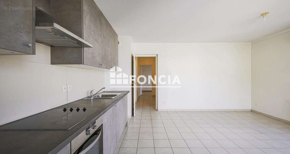 Appartement à SAINT-MARTIN-D'HERES