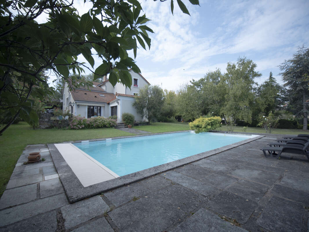 Grigny village - photo 2
