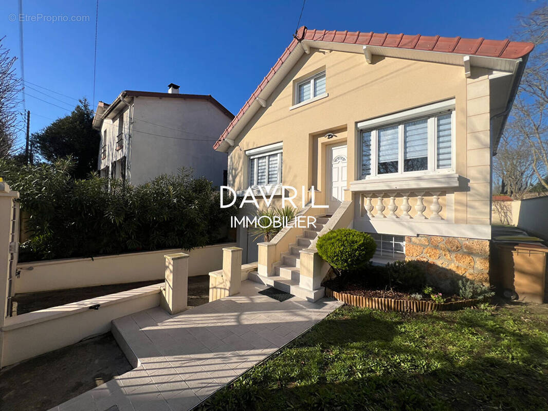 Maison à CONFLANS-SAINTE-HONORINE