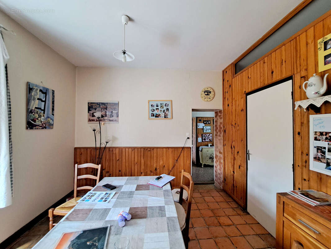 Maison à THURE