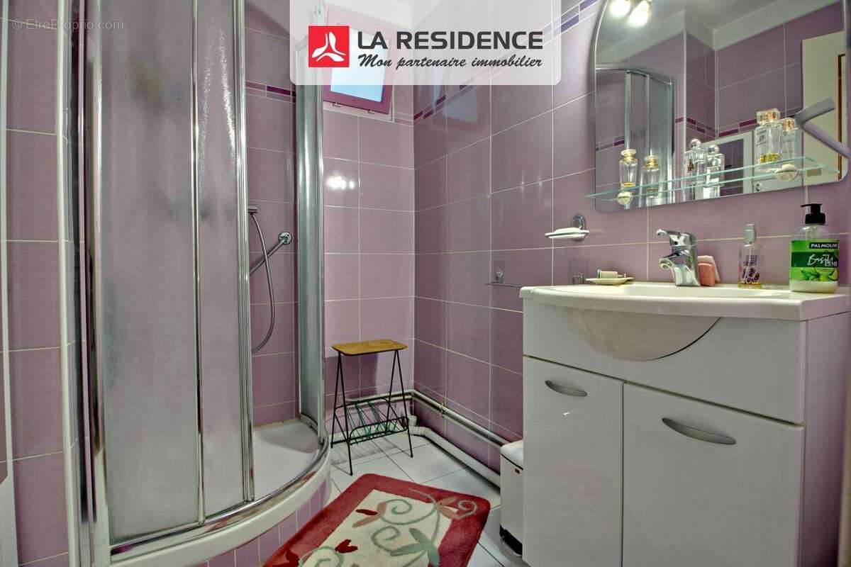 Maison à SAINT-ETIENNE-DU-ROUVRAY