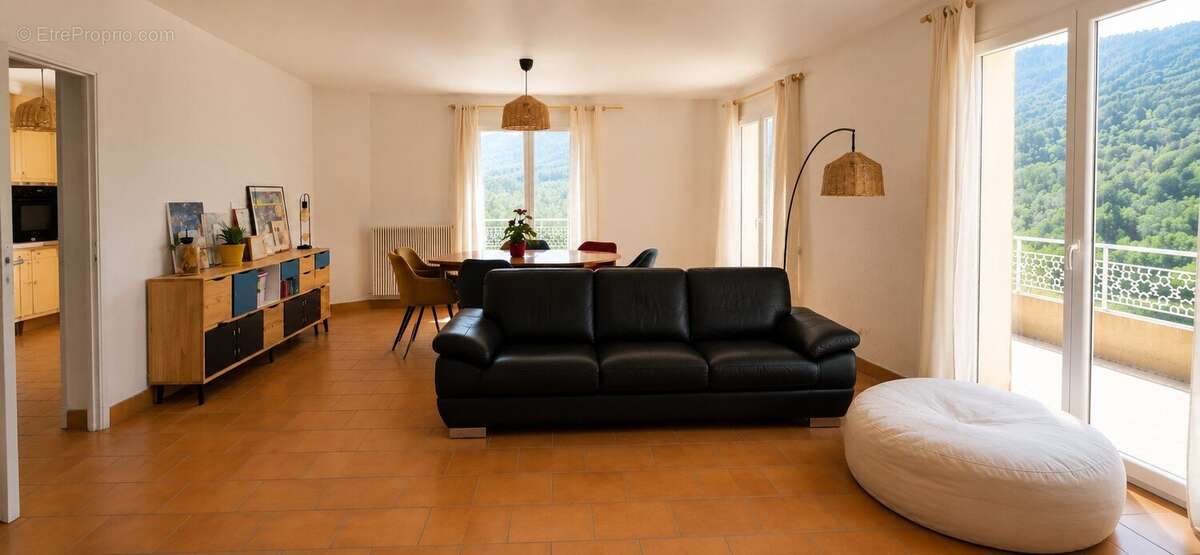 Maison à TOURRETTE-LEVENS