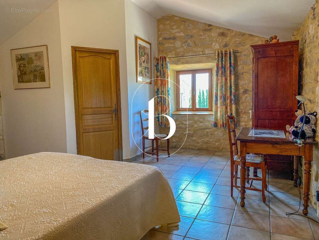 Maison à BARJAC