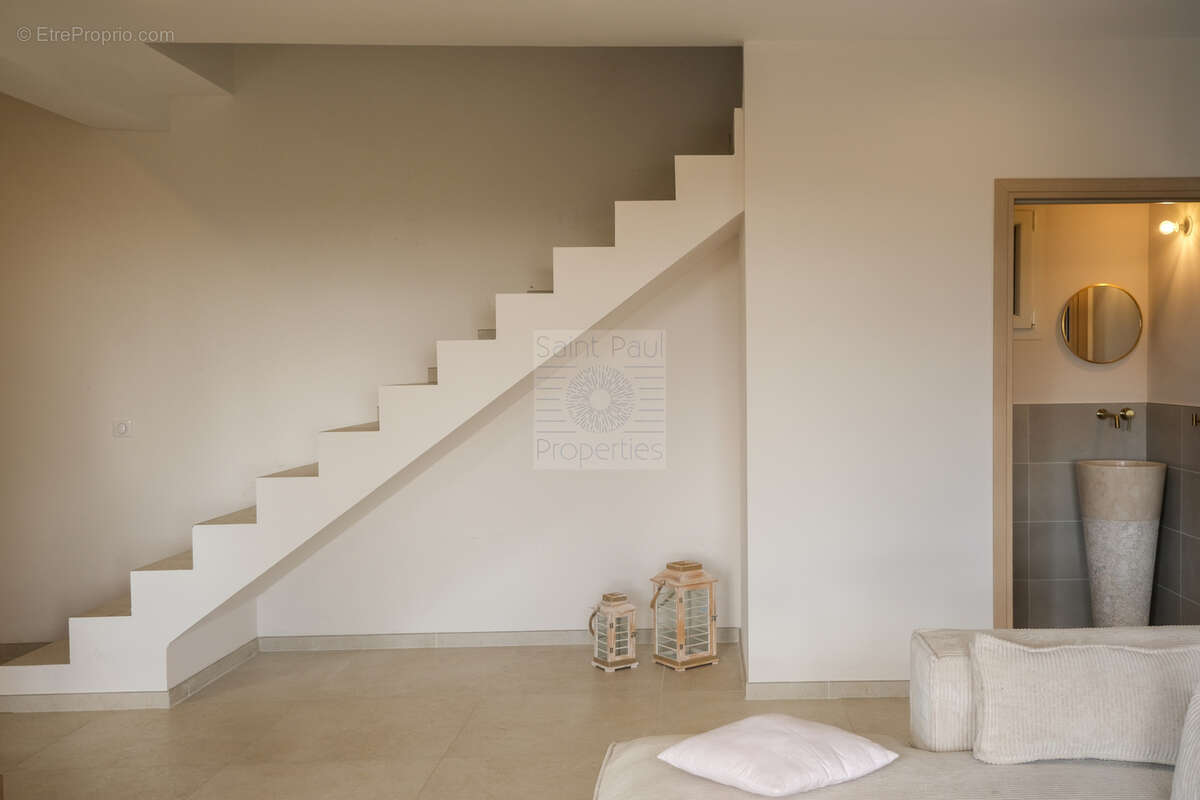 EXCLUSIVITE - TOURRETTES-SUR-LOUP - Maison vue mer panoramique - 147m2 - photo 17