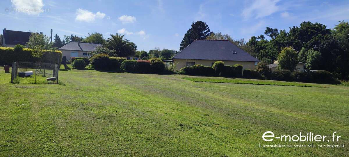 Terrain à PLOUEZEC
