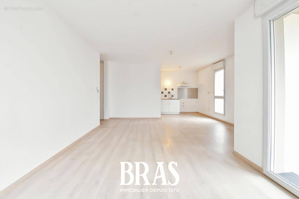 Appartement à SAINT-SEBASTIEN-SUR-LOIRE