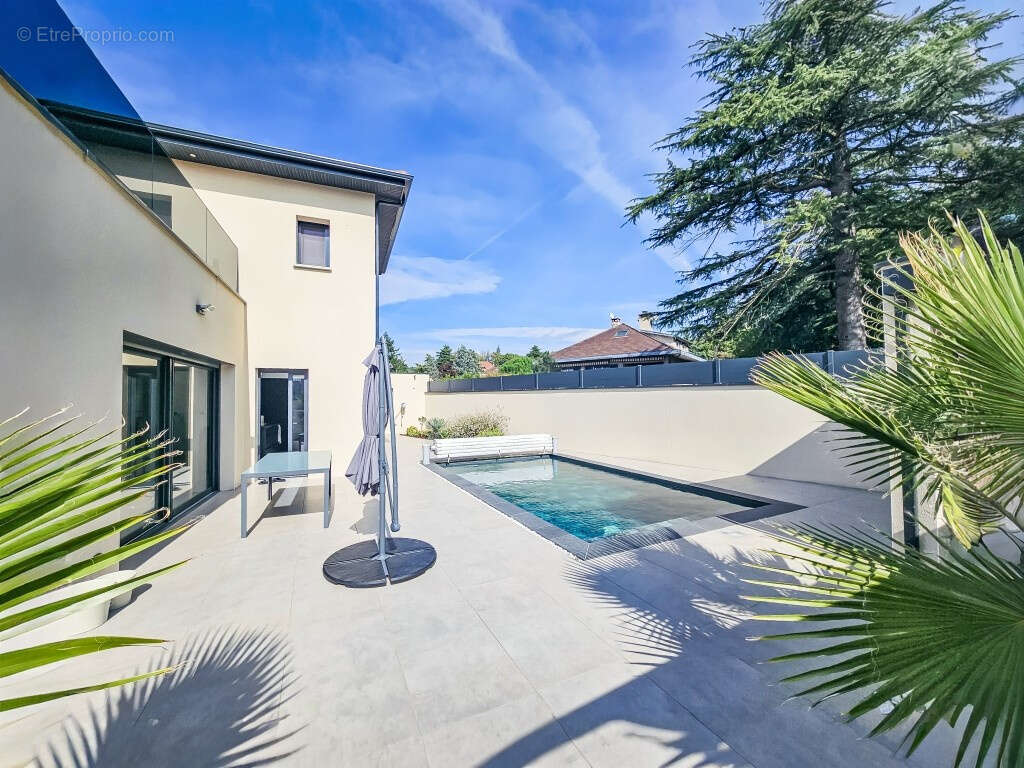Maison à ROUSSILLON