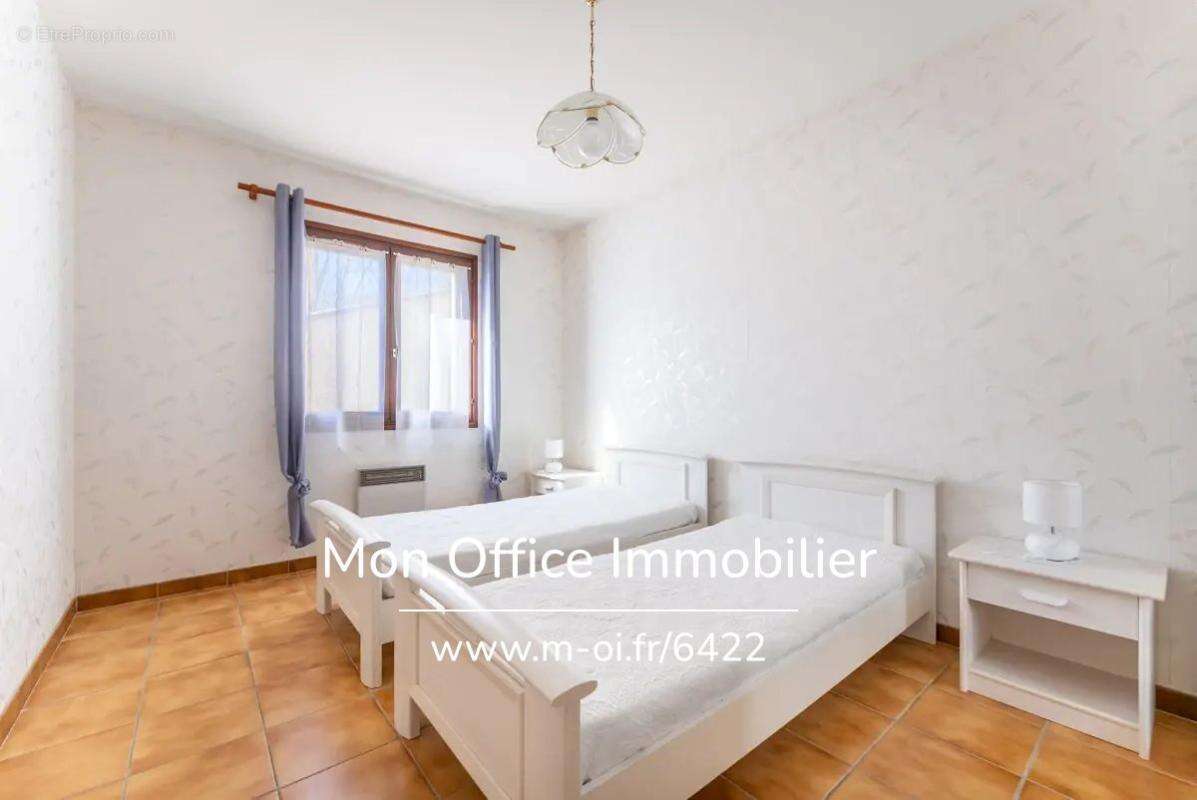 Maison à PRUNIERES