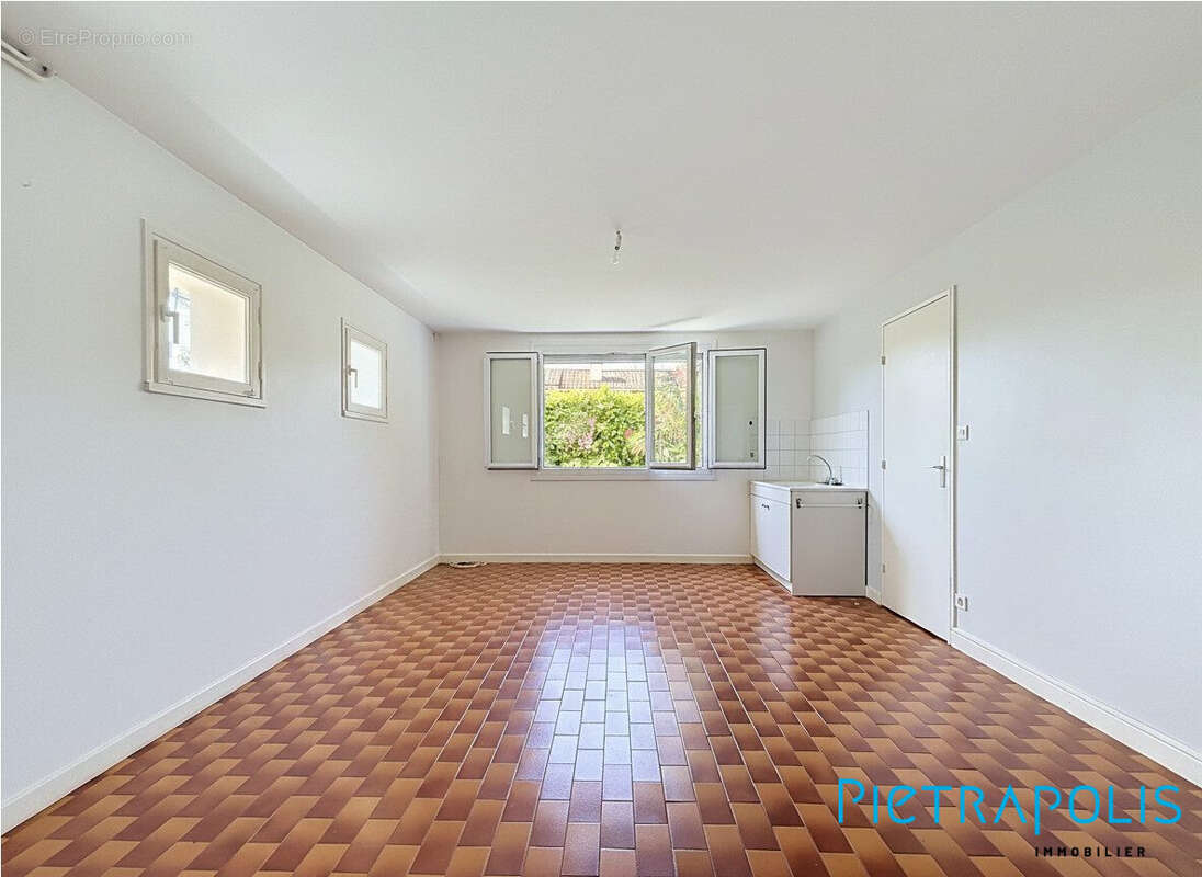Maison 135 m² à Meyzieu  - photo 9