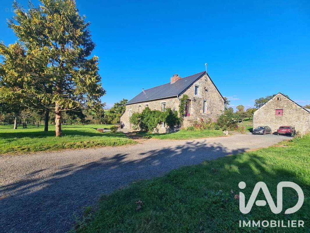 Maison 208 m² à Le Beny-Bocage  - photo 2