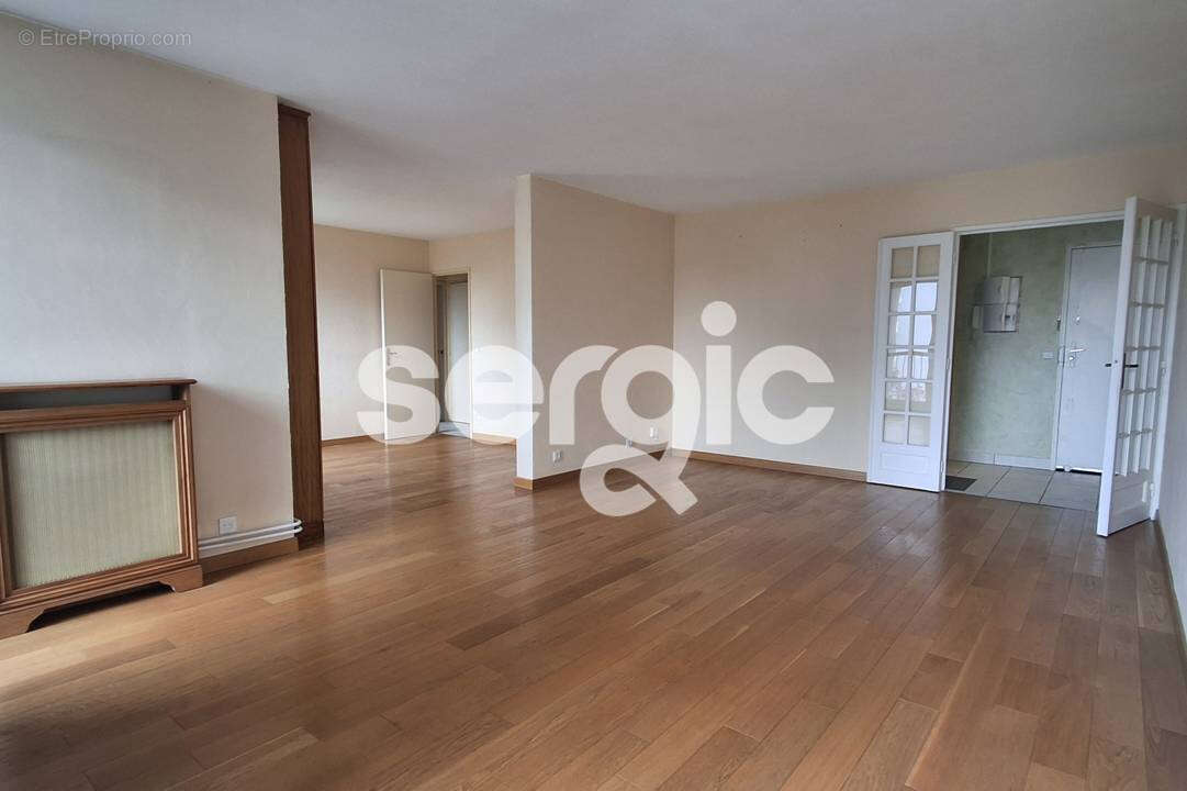 Appartement à QUINCY-SOUS-SENART
