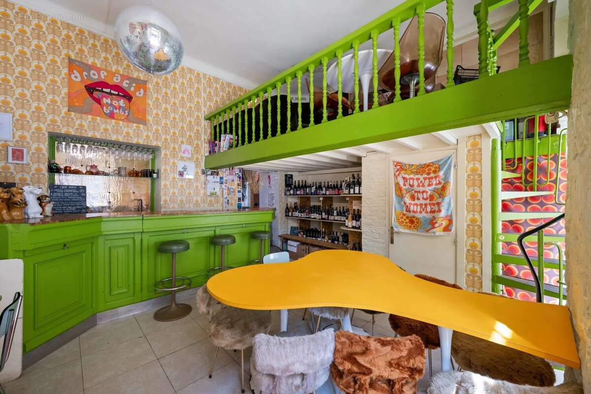 À vendre – bar à vin avec cuisine – port de nice - photo 3