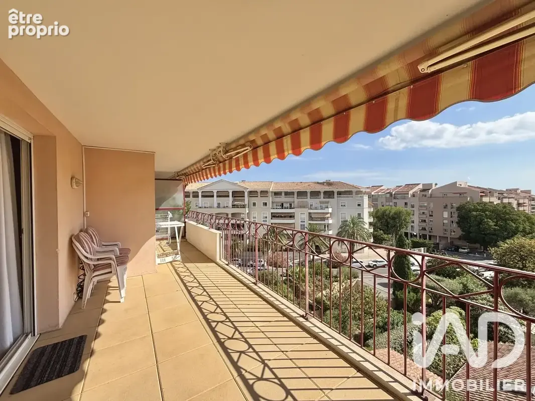 Photo 1 - Appartement à HYERES