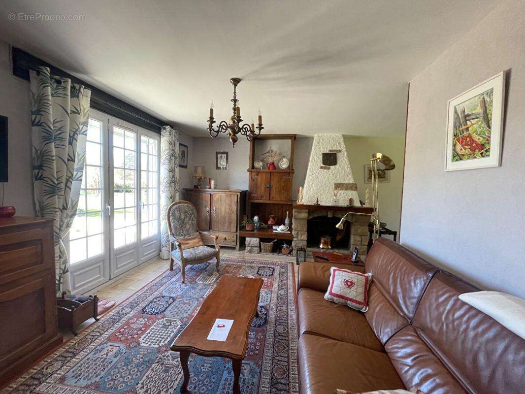 Maison à NOGENT-SUR-VERNISSON