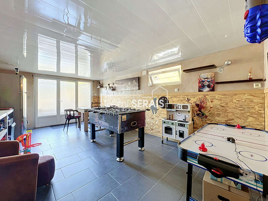 Maison sans travaux avec sous-sol complet et espaces de loisirs - photo 13