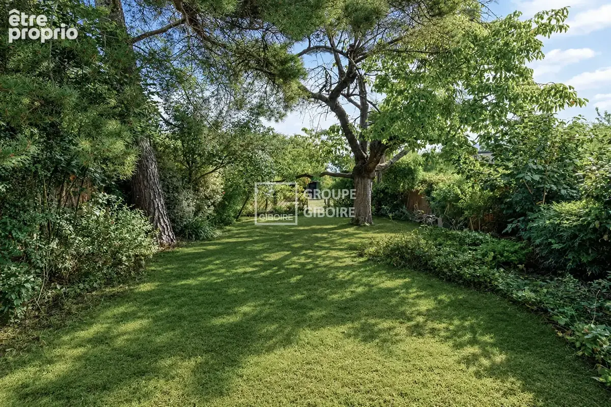 A VENDRE - EXCLUSIVITE GIBOIRE - RENNES Sainte-Thérèse - Métro Jacques Cartier - Maison  d'environ 110m² habitables et 130m² au  - photo 3