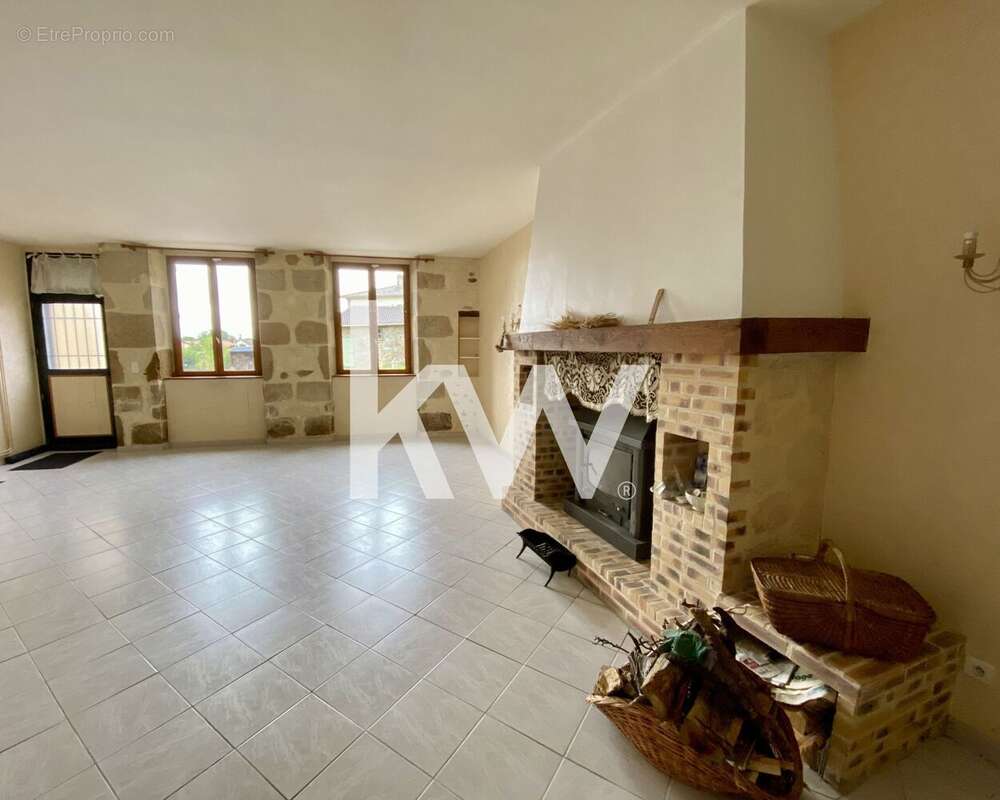 Maison à VERNEUIL-SUR-VIENNE