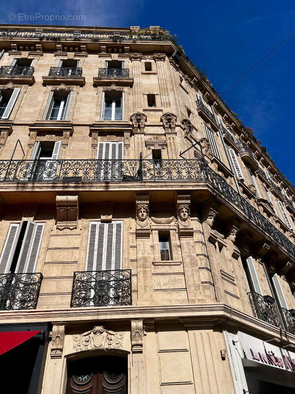 Appartement à MARSEILLE-2E